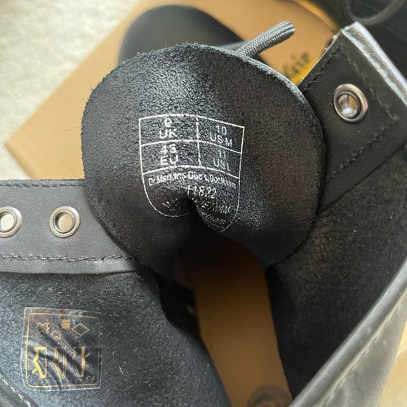 Women’s Dr. Martens AirWair size 11 with leather care balm - Picture 5 of 9